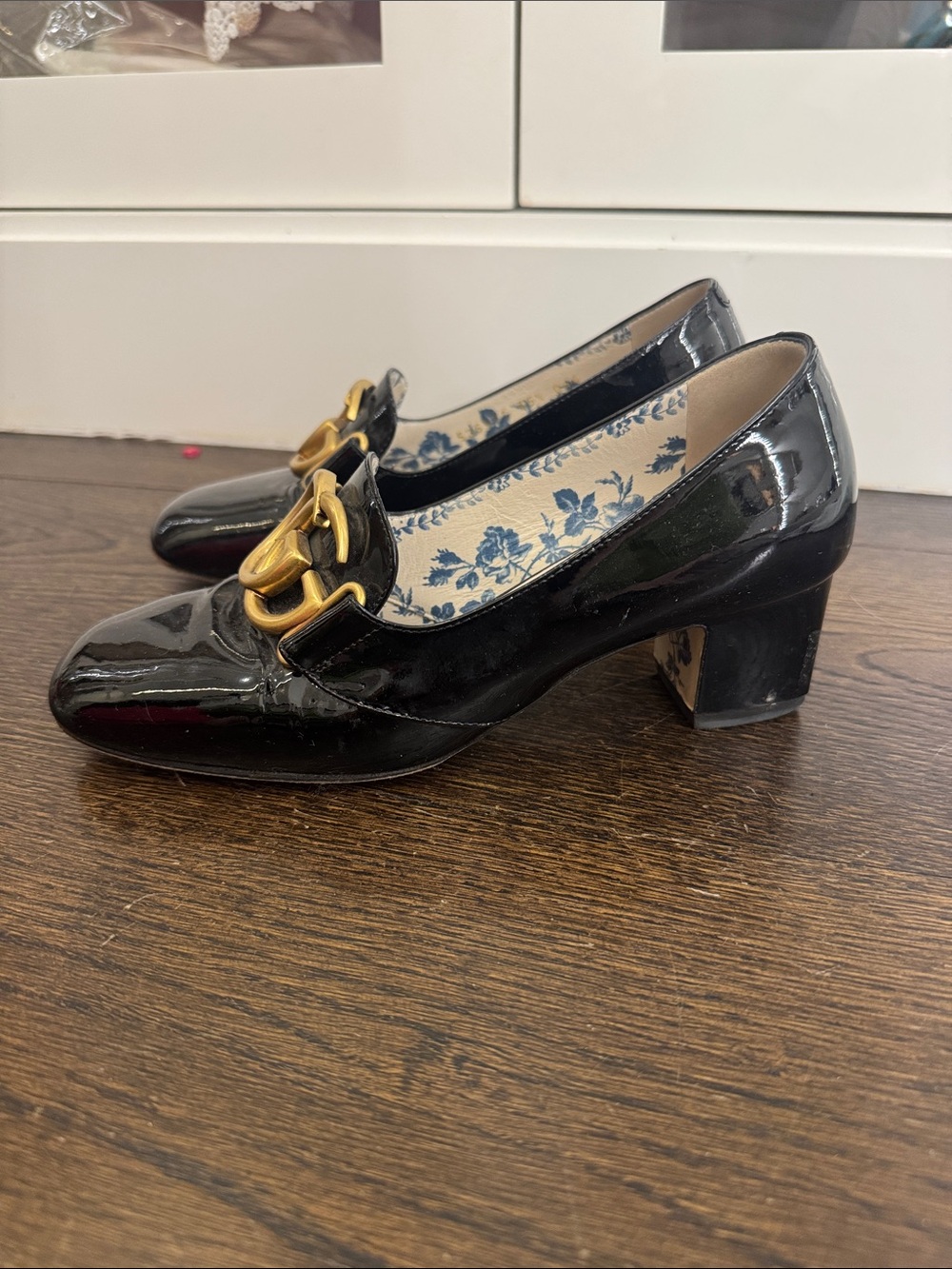 Gucci Black Patent Leather Loafers with Gold Double G - Picture 2 of 4